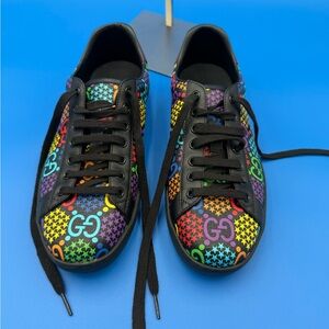 Gucci Psychedelic Sneakers. Men’s 10.5, Womens 12